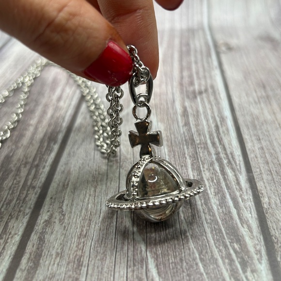 VIVIENNE WESTWOOD *AS IS, NEEDS FIXING!* Orb Rhinestone Silver Pendant Necklace - Picture 5 of 16